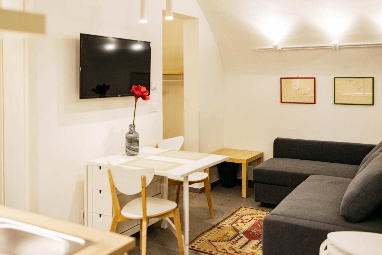 Vila Jakopic Apartments リュブリャナ エクステリア 写真