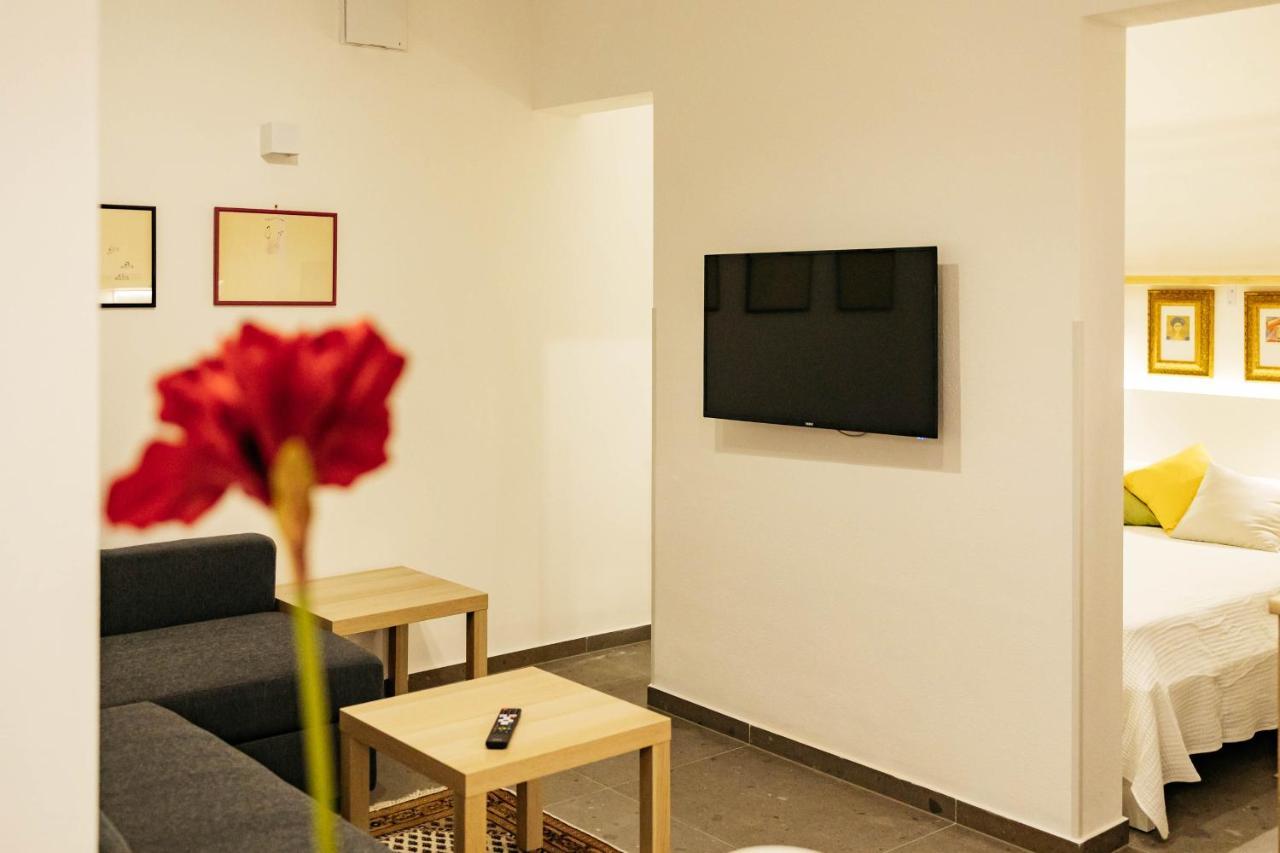 Vila Jakopic Apartments リュブリャナ エクステリア 写真